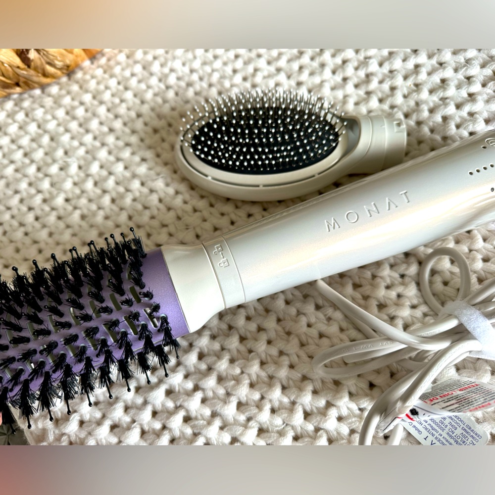 MONAT one-step wonder air brush